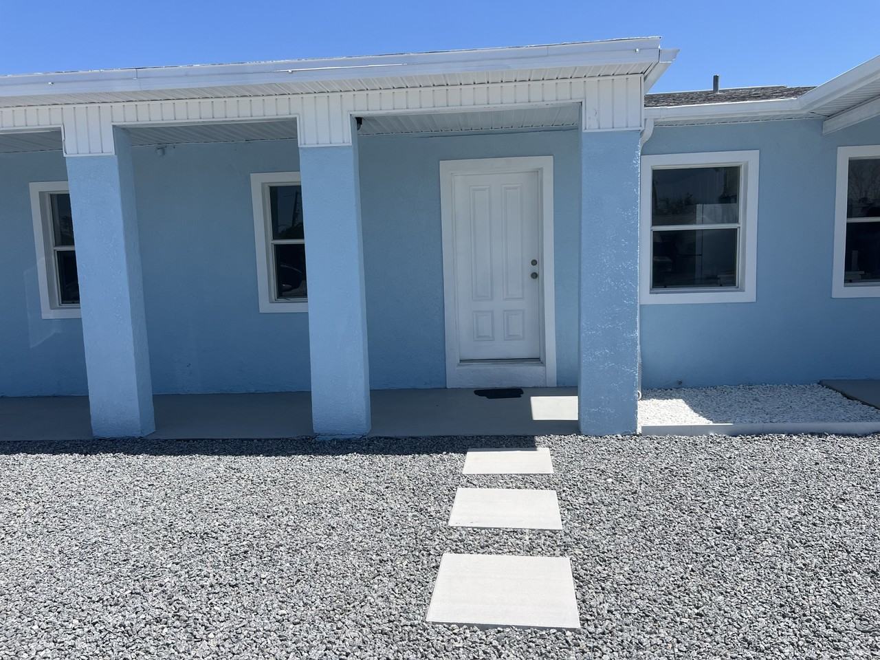 11 Lynn Way #A - Photo 2 of 10