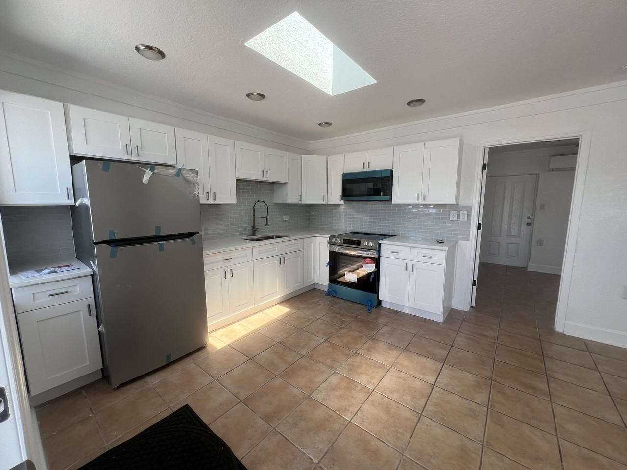 11 Lynn Way #A - Photo 4 of 10