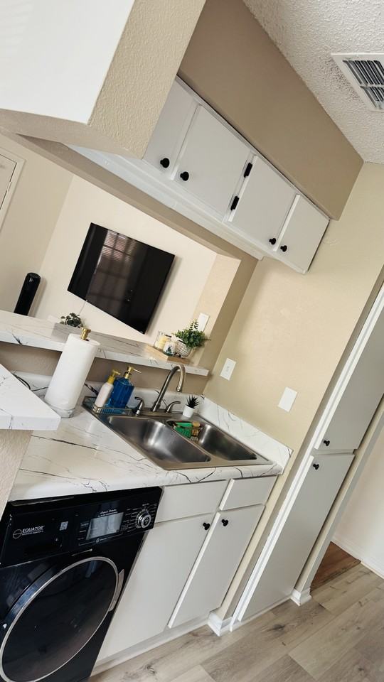 8625 Mallard Reserve Dr #202 - Photo 2 of 11