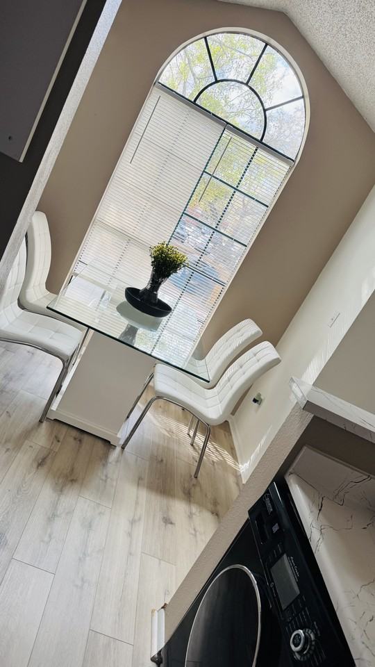 8625 Mallard Reserve Dr #202 - Photo 4 of 11