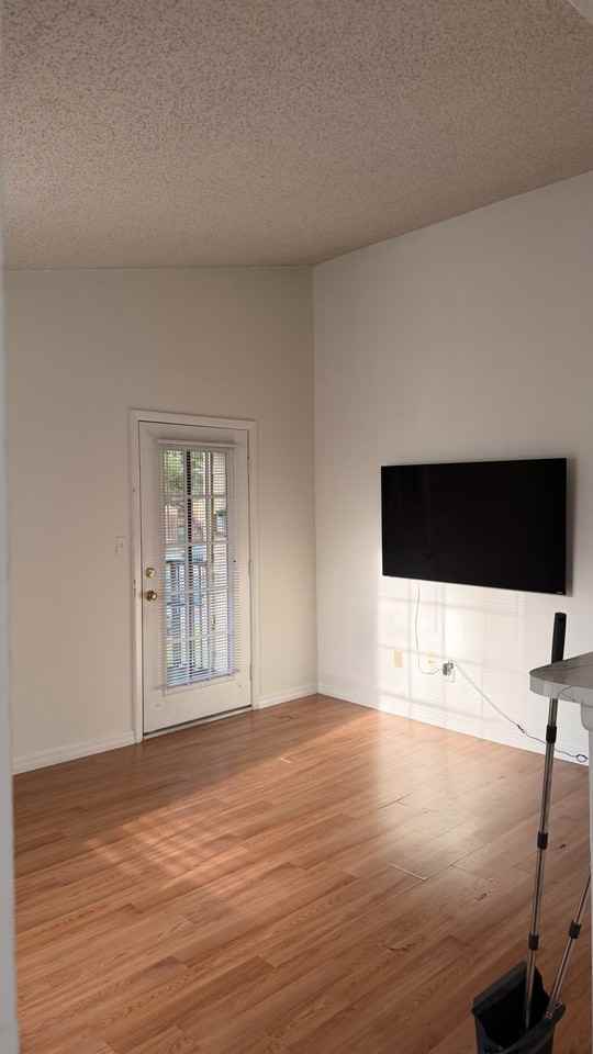 8625 Mallard Reserve Dr #202 - Photo 7 of 11