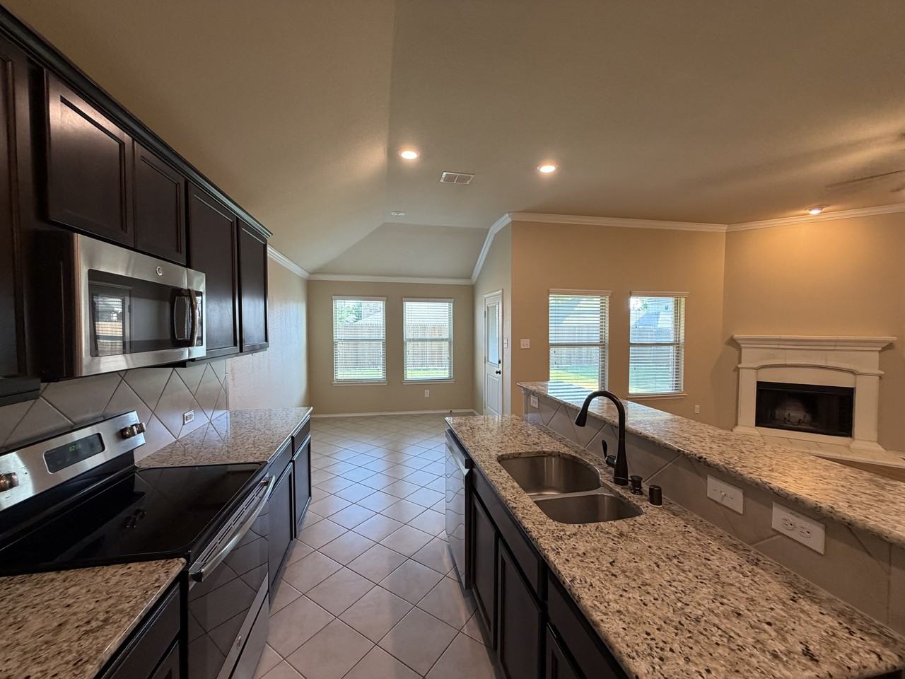 264 Oxford Dr #NA - Photo 5 of 22