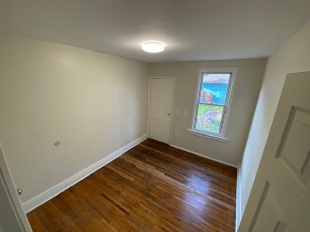 40 Lisbon Ave - Photo 7 of 13