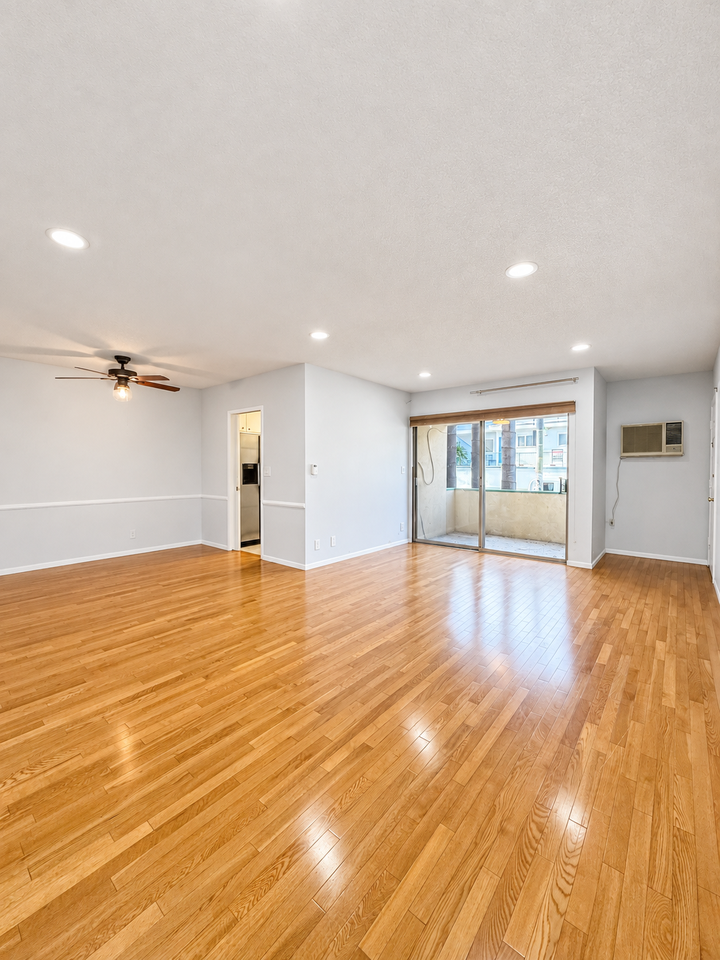 7954 Oakwood Ave #1 - Photo 2 of 16