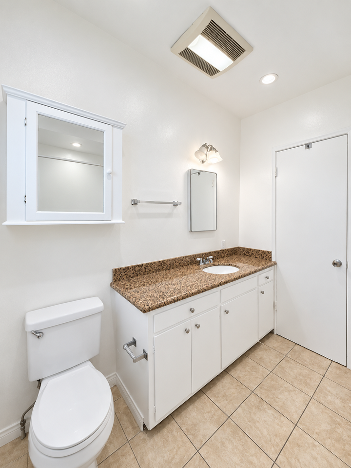 7954 Oakwood Ave #1 - Photo 7 of 16