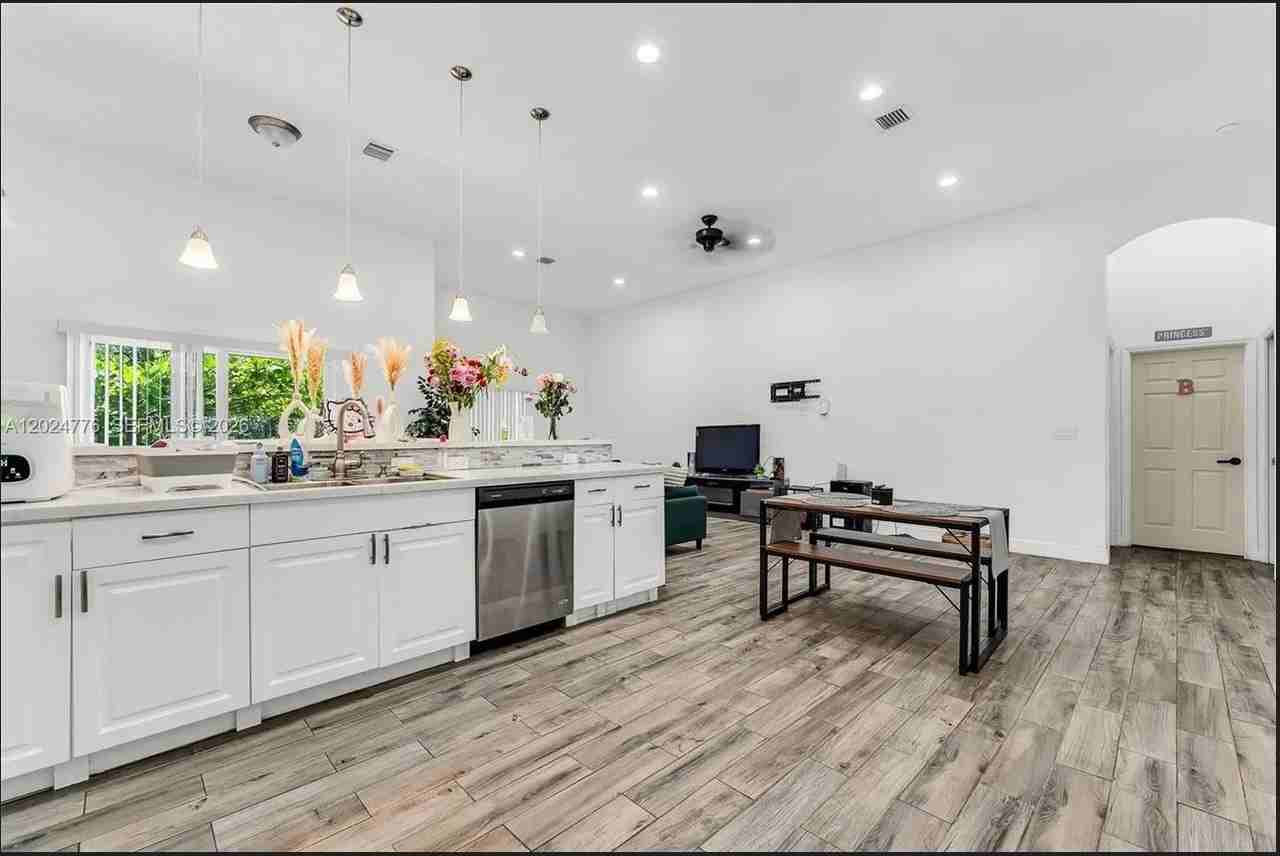 2804 Washington Dr #NA - Photo 7 of 21