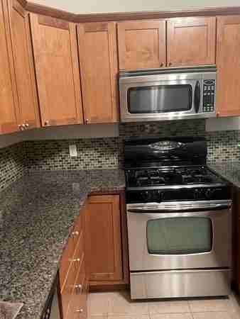 258 W Broadway #6 - Photo 5 of 9