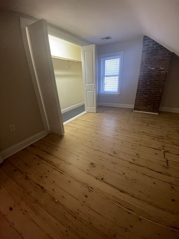 258 W Broadway #6 - Photo 7 of 8