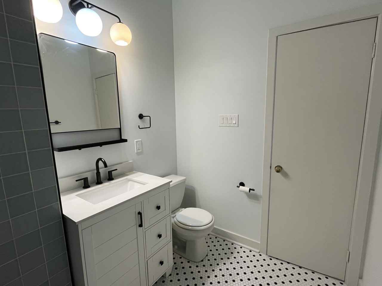 3422 Palmyra St #A - Photo 7 of 11
