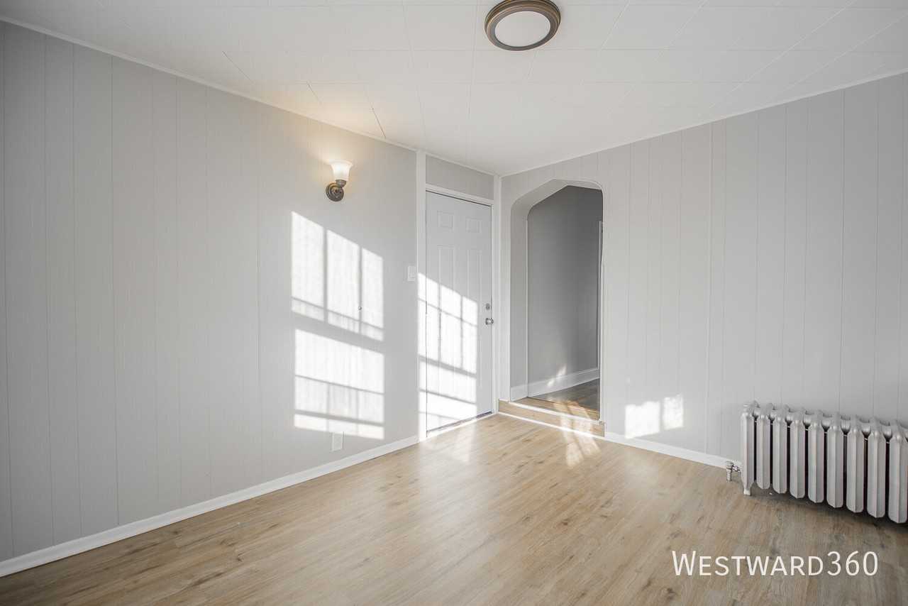 4011 Elm St #1R - Photo 6 of 17