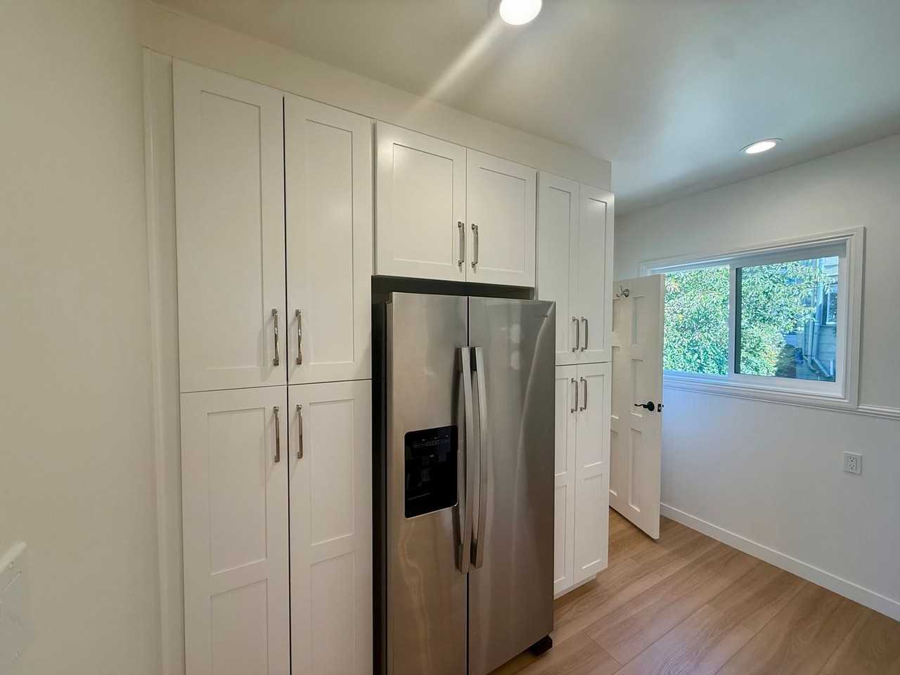 1053 De Haro St - Photo 4 of 29