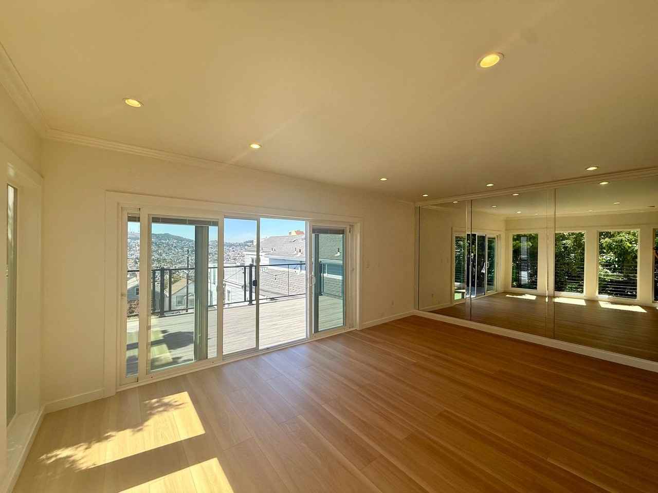 1053 De Haro St - Photo 7 of 29