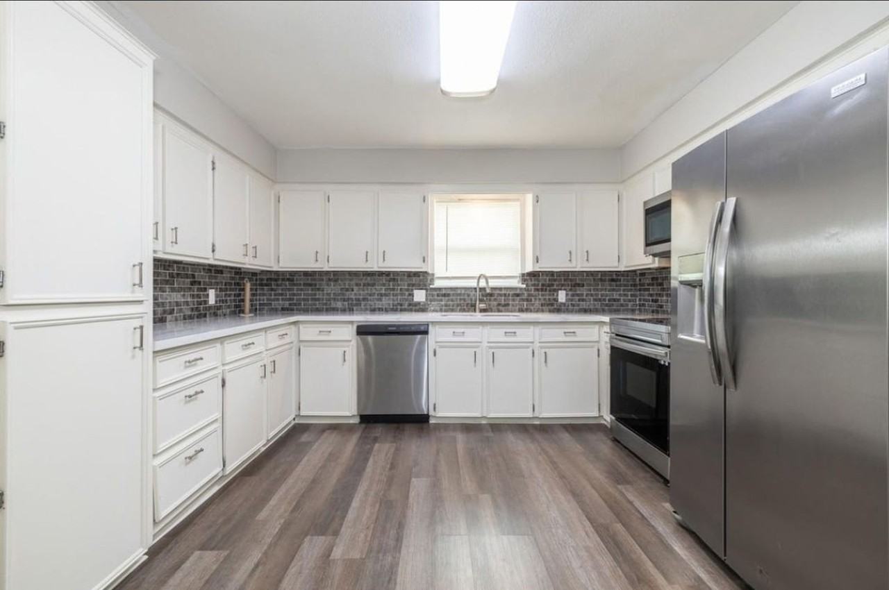 2302 38th Ave N - Photo 5 of 19