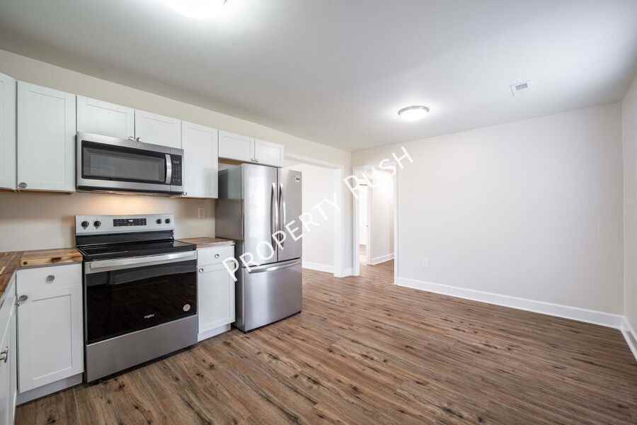 1535 Myrt St - Photo 7 of 21