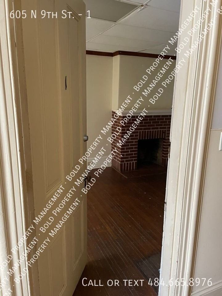 605 N 9th St #1 - Photo 2 of 11