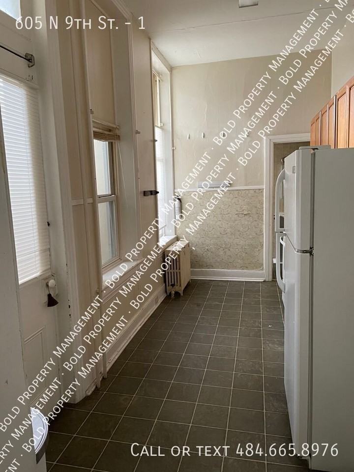 605 N 9th St #1 - Photo 6 of 11