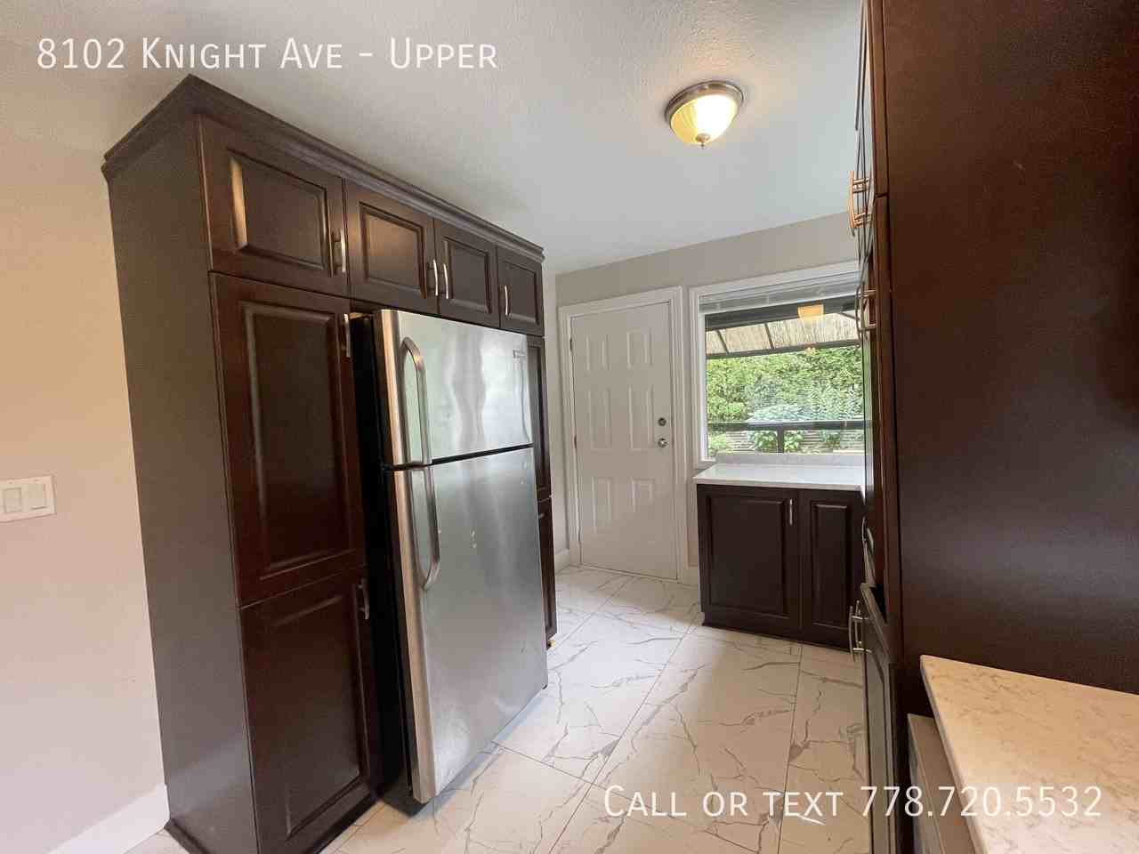 8102 Knight Ave - Photo 5 of 23