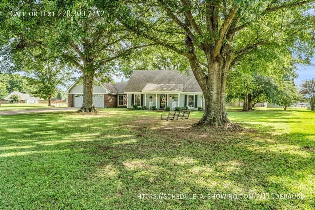 108 Countryside Ln