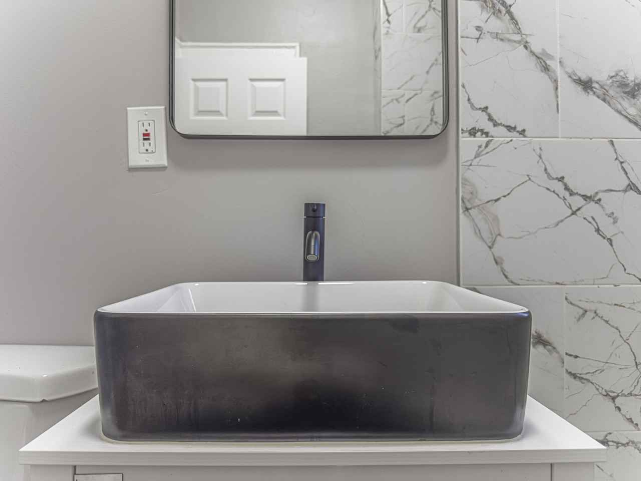 758 Jersey Ave #D5 - Photo 6 of 9