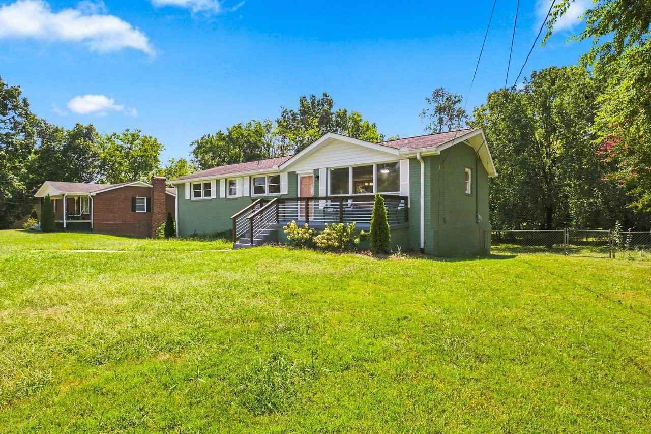 1614 Shady Cir - Photo 3 of 31