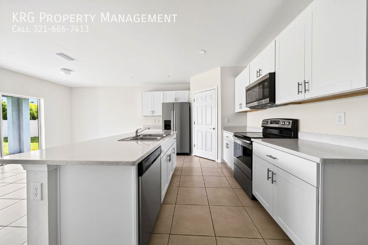 306 Se 27th Ter - Photo 4 of 28