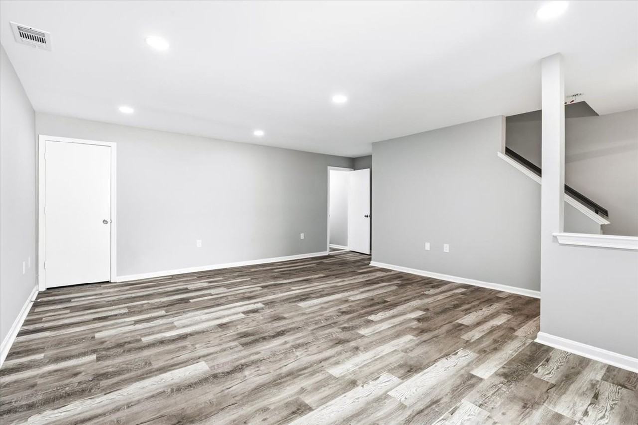 2607 Warren Way - Photo 4 of 19