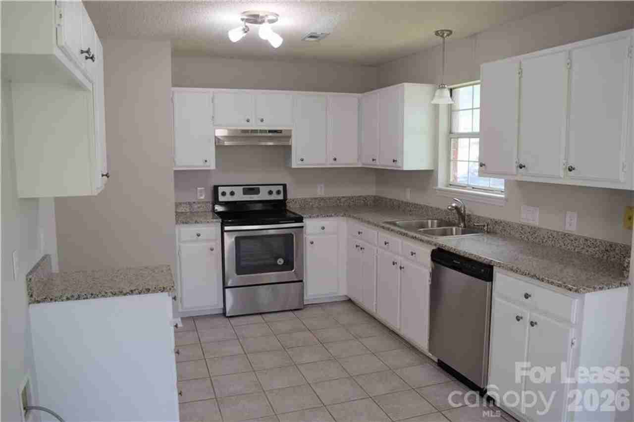 2713 Stowmarket Pl - Photo 3 of 13