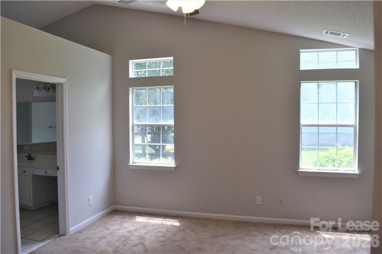 2713 Stowmarket Pl - Photo 6 of 13