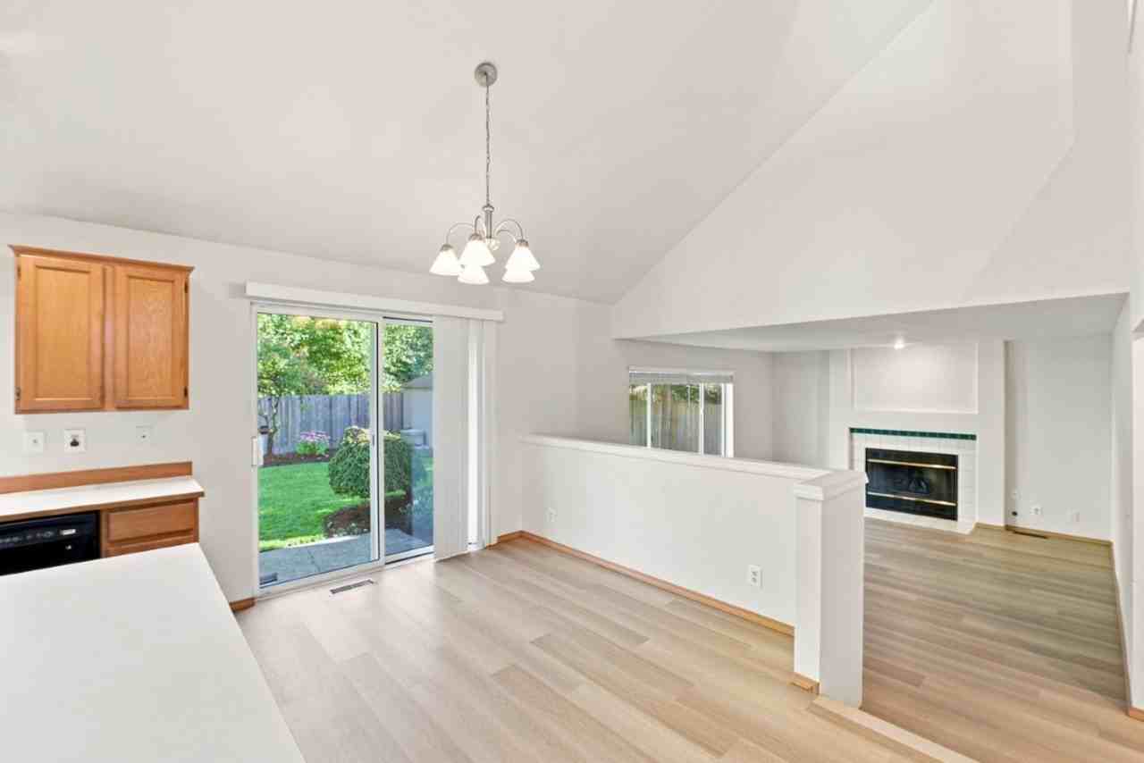 11922 Se 203rd St - Photo 7 of 22