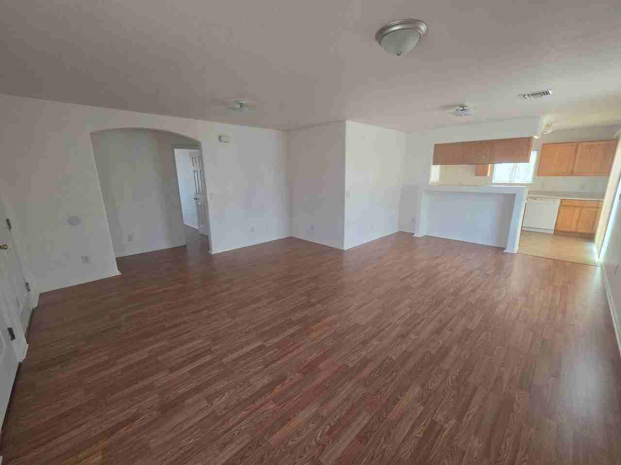 1801 Artesia Dr - Photo 2 of 13