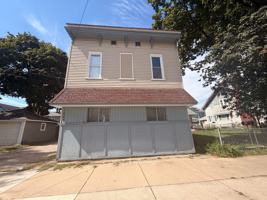 featured image of 1645 Coit Ave Ne