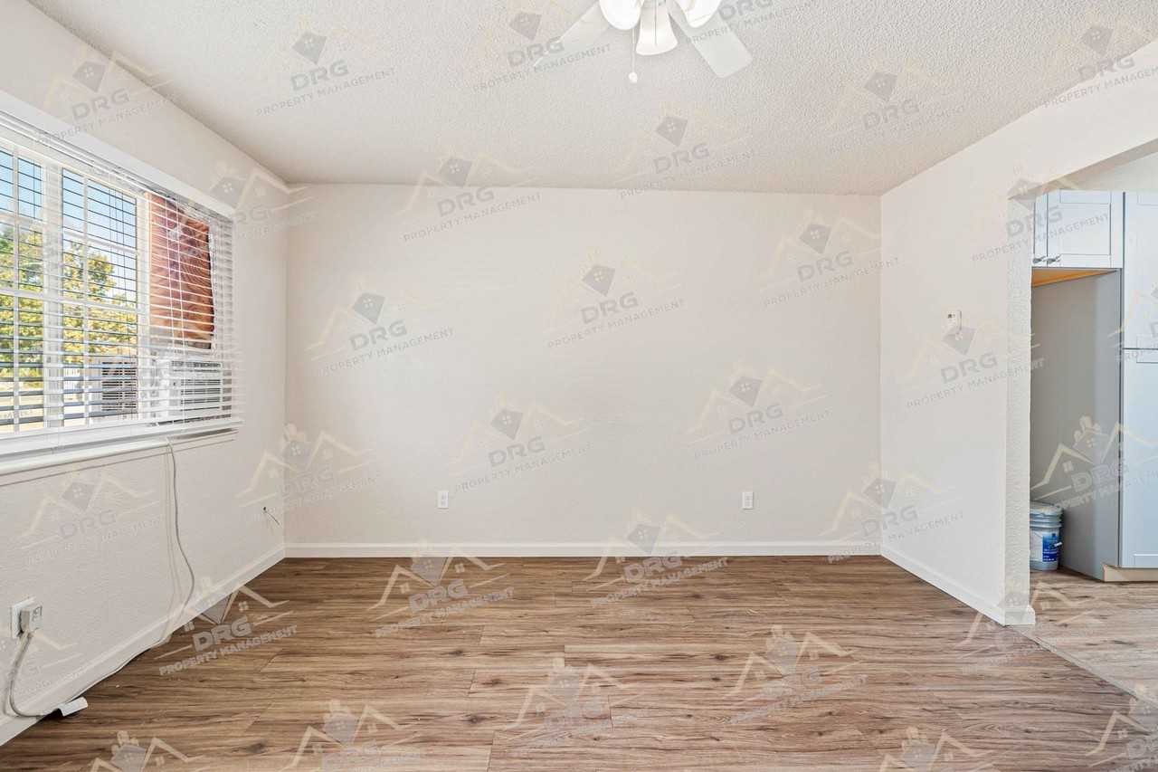 711 Roselawn Ave - Photo 6 of 24