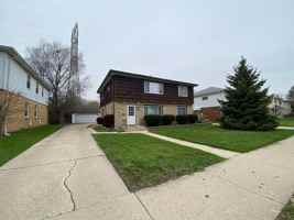 featured image of 1335 S 111th St