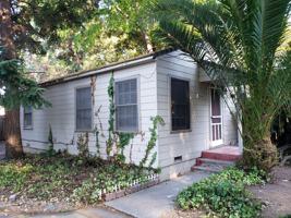 featured image of 149 S Lincoln St