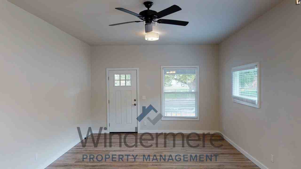 1322 E Alder St - Photo 2 of 18