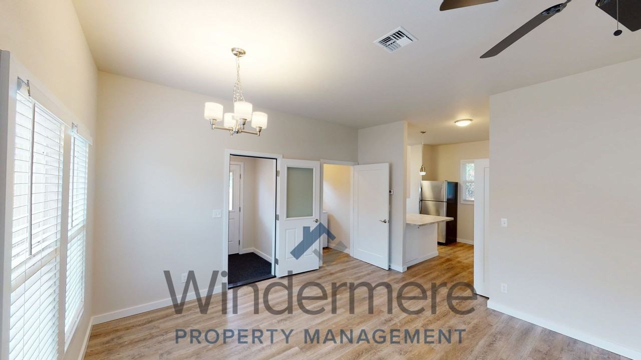1322 E Alder St - Photo 4 of 18
