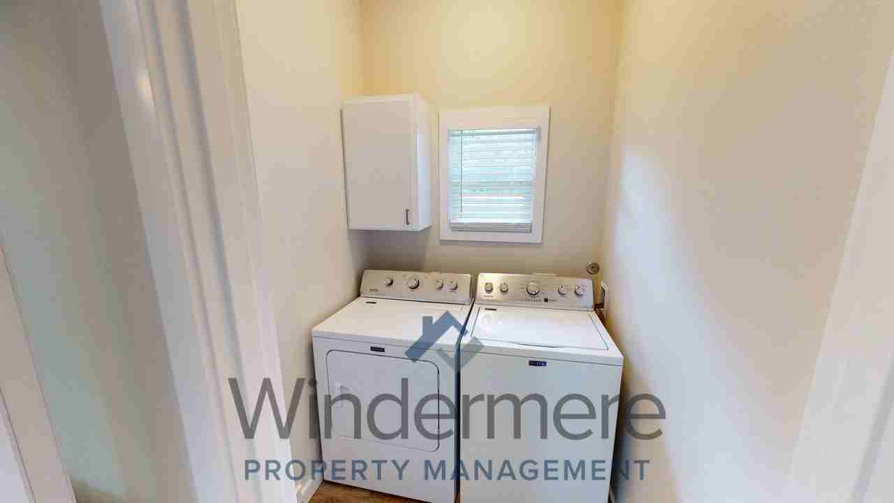 1322 E Alder St - Photo 5 of 18