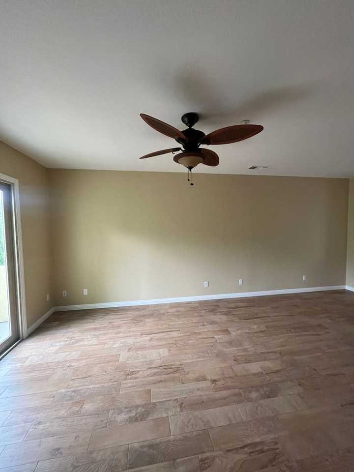 2544 Escala Cir - Photo 4 of 10