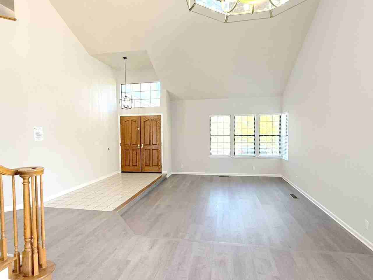 20 Stratford Ct - Photo 7 of 43