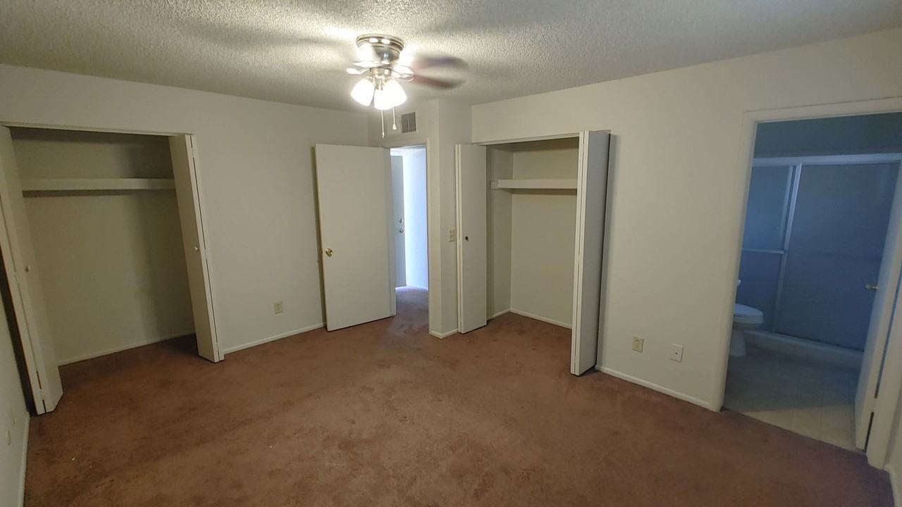 2937 W 21st Pl - Photo 5 of 8