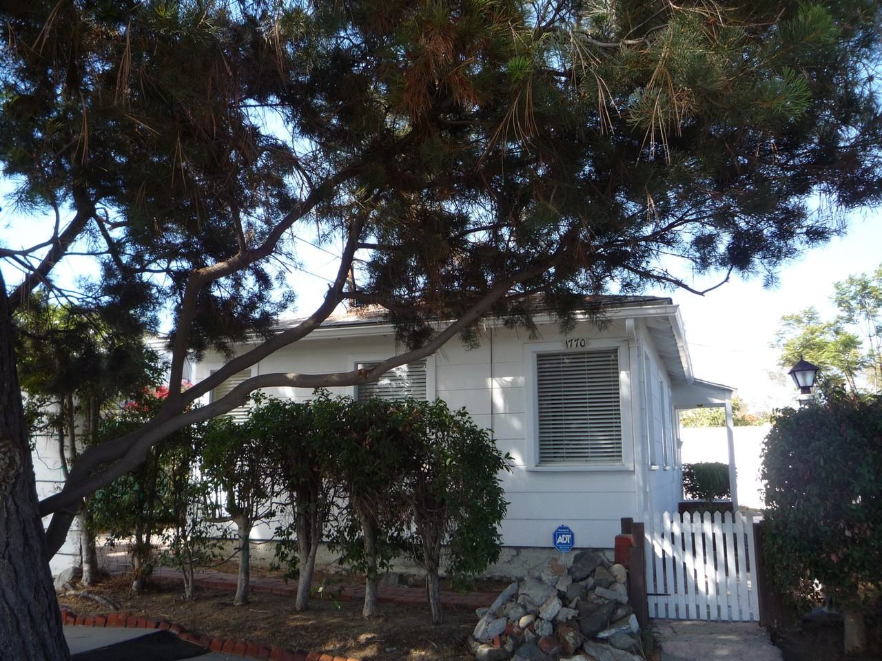 1770 Fortuna Ave - Photo 2 of 13
