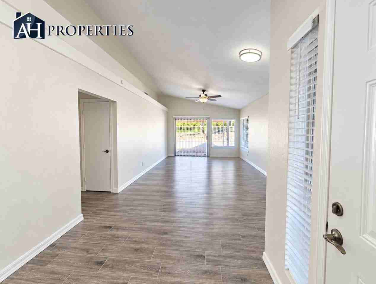7516 W Tonto Dr - Photo 2 of 21