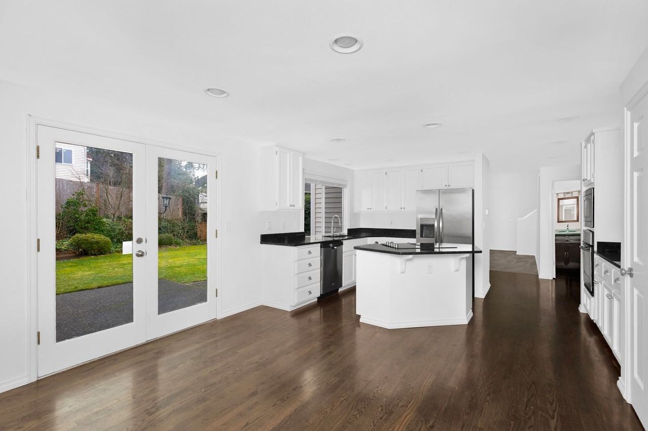 6574 150th Pl Se - Photo 2 of 18