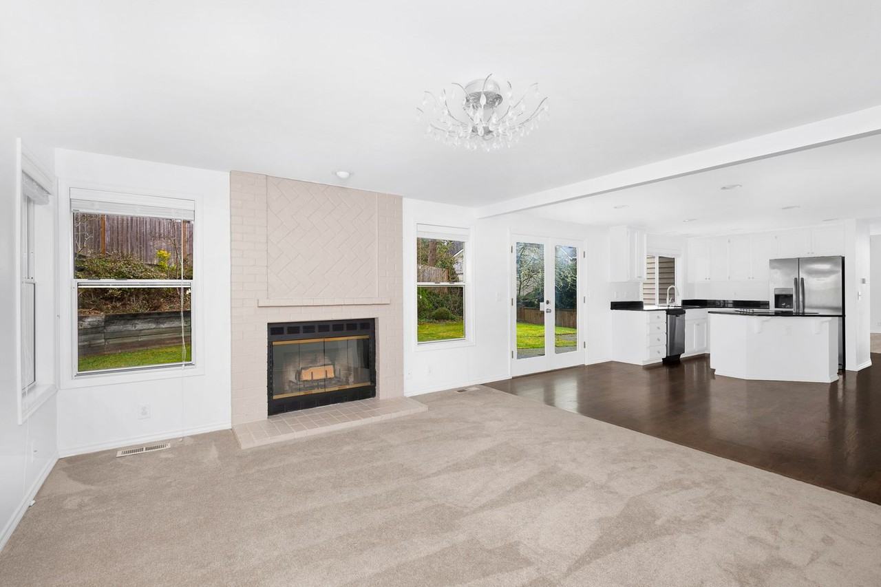6574 150th Pl Se - Photo 3 of 18