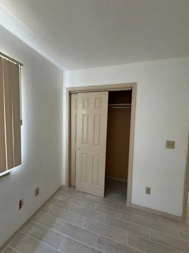 4894 Arena Dr - Photo 6 of 15