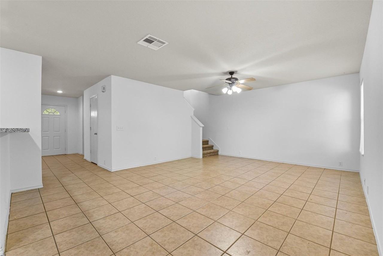 822 Grand Plains Dr - Photo 5 of 28