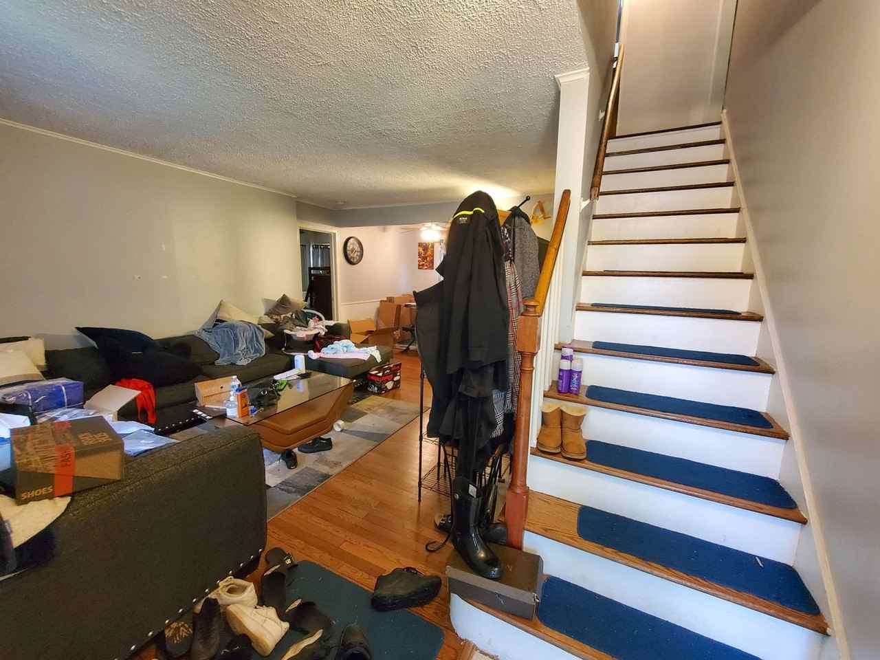 326 Lower Alden Dr - Photo 3 of 18