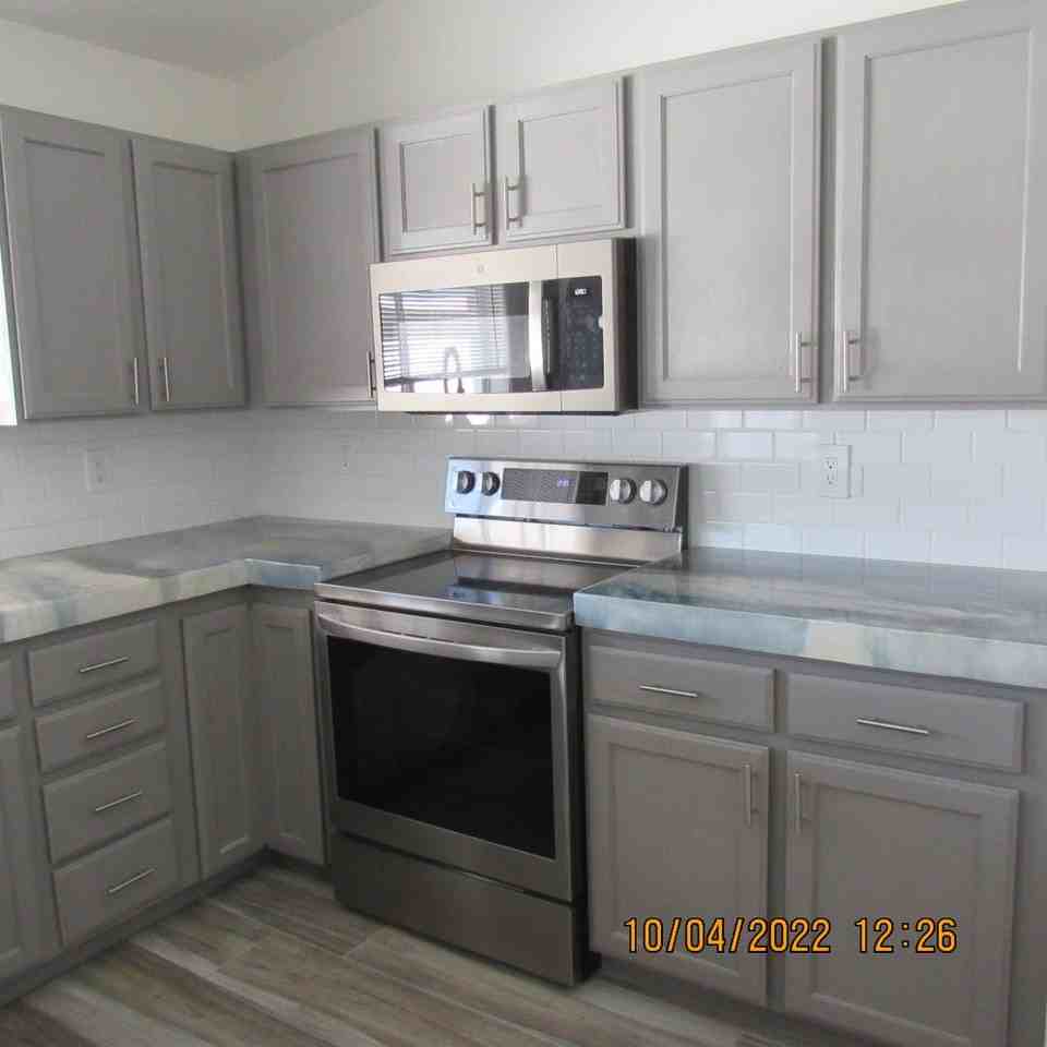 970 San Juan Ln - Photo 4 of 21