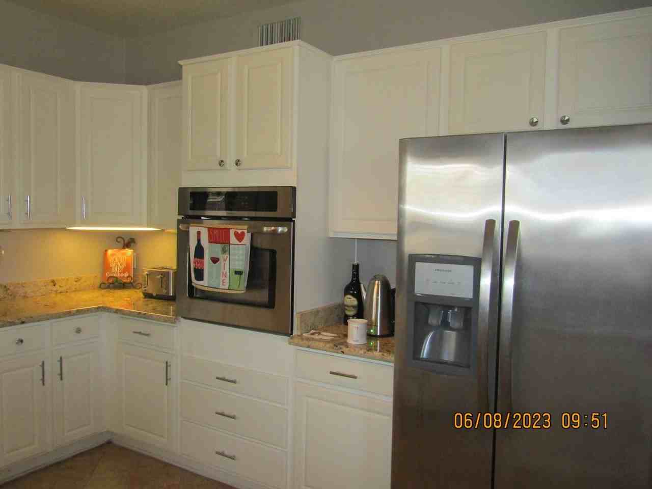 1350 W 13th St - Photo 3 of 30