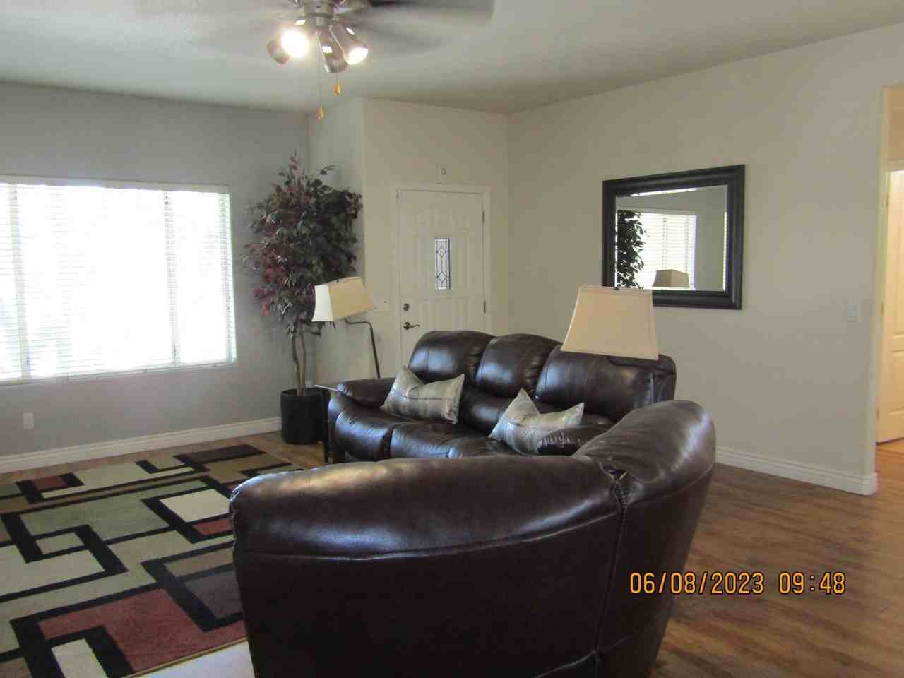 1350 W 13th St - Photo 7 of 30